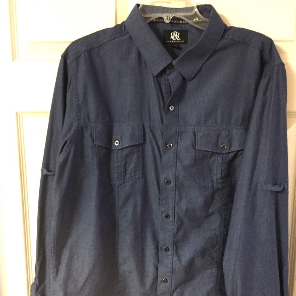 Rock & RePublic Long Sleeve Casual ButtonUp Shirt